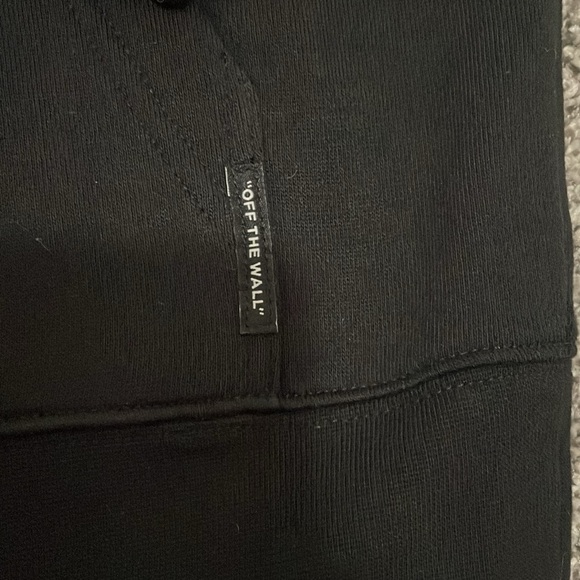 NEW! BLACK AND FLOWERS VANS SWEATSHIRT. SIZE SMALL. BOYS. - Picture 4 of 7